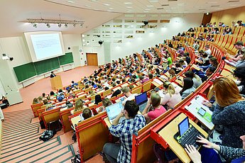 Studierende im Hörsaaä